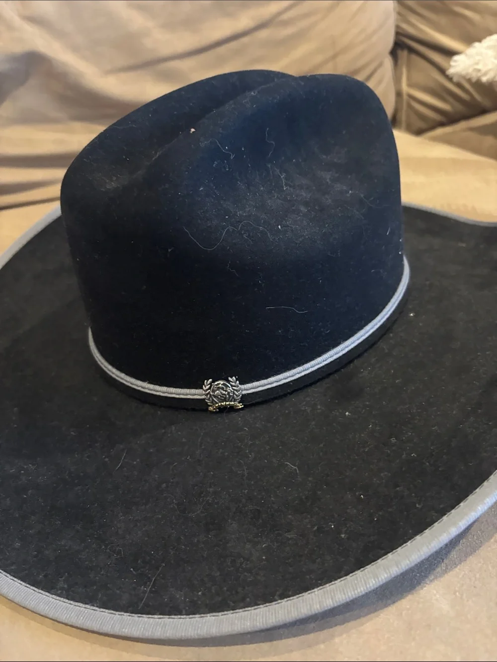 Cinch Black Felt Western Hat with Gray Trim and Red-Yellow Feather Accent